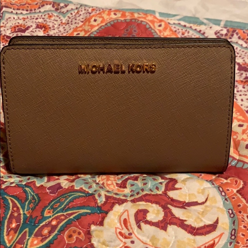 Michael Kors Slim Bifold Wallet